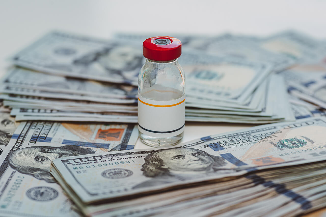 vial-of-influenza-vaccine-on-one-hundred-dollar-bi-2024-09-22-23-50-00-utc (1)